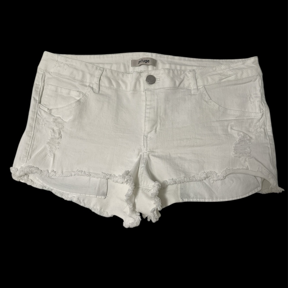 Refuge / White Jean Shorts Frayed Hem Casual